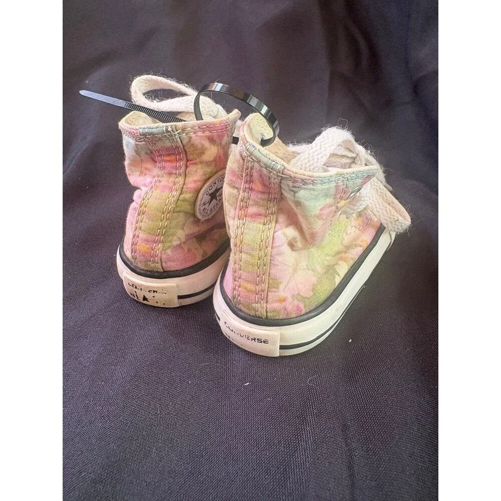 Converse girls size 4 pink floral chuck sneakers